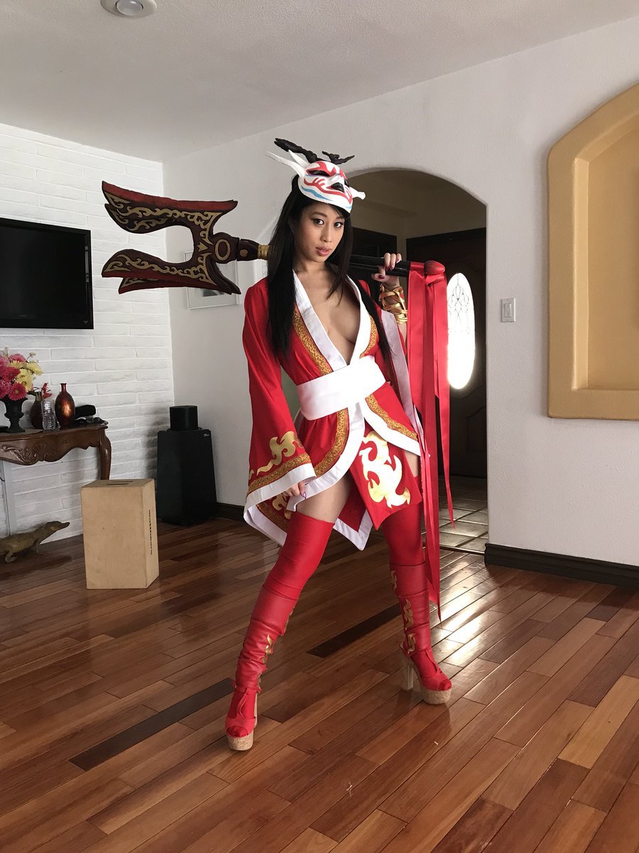 Jade Kush - LOL Akali XXX Parody - Порно - EroMe