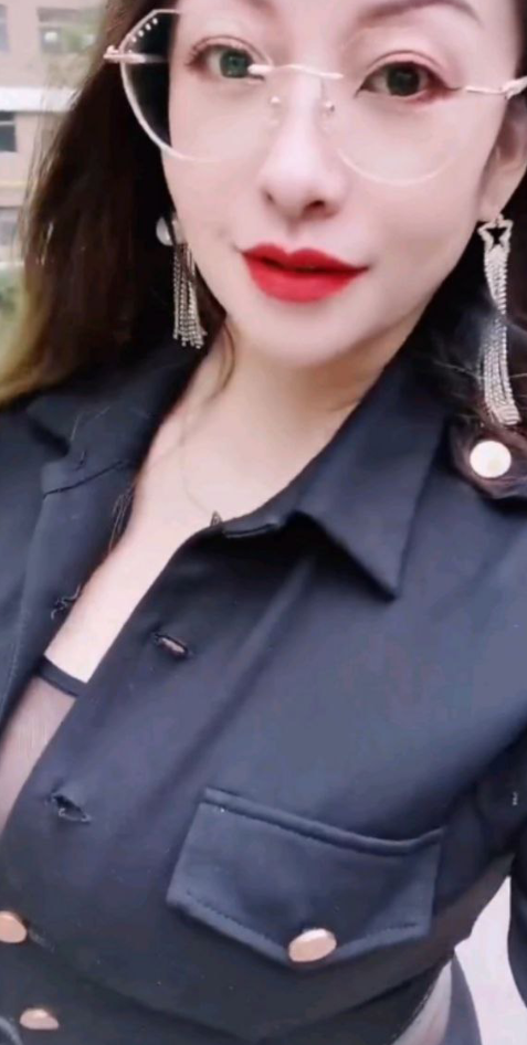 Once again pretending to be a teacher, I successfully got an Asian milf mom to show her big boobs #mWt5PNDY