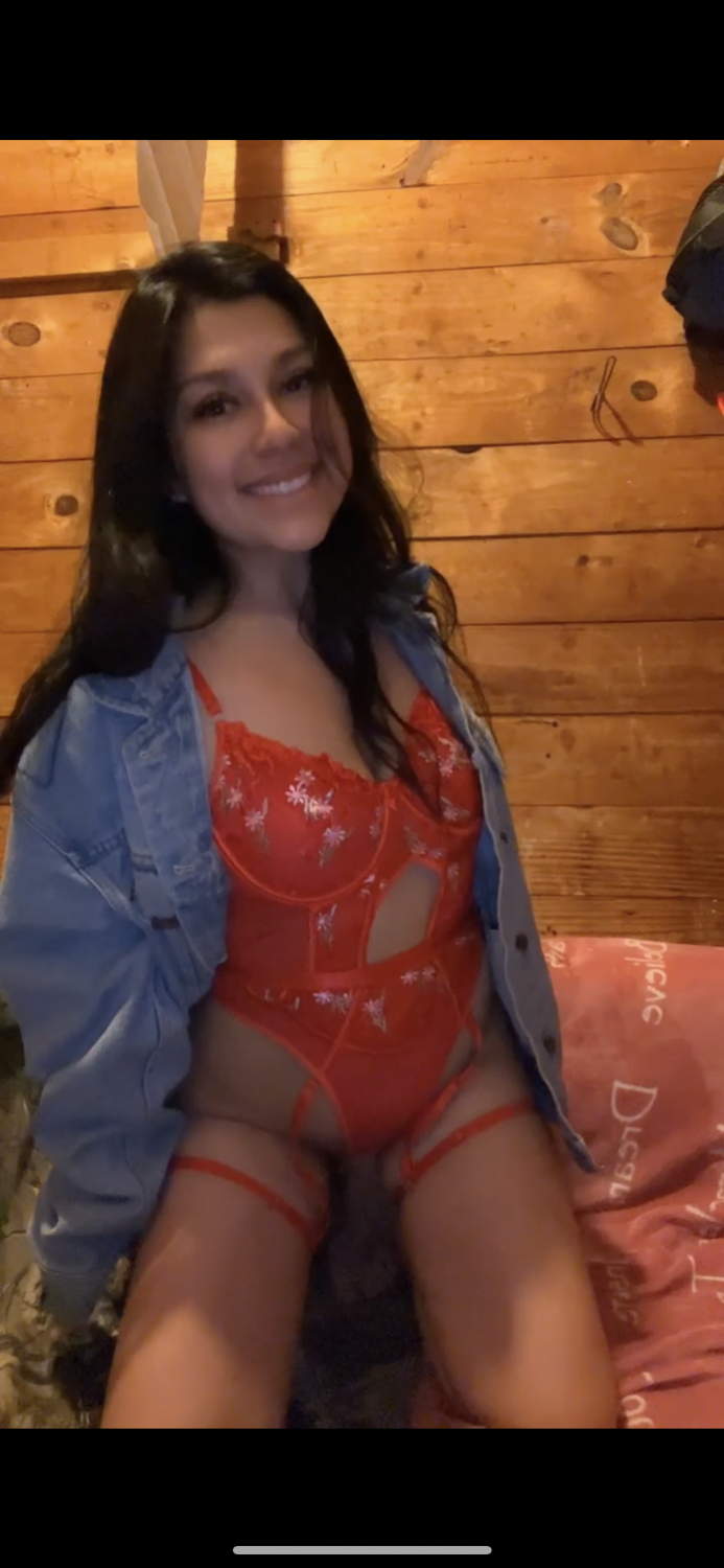 Hot Latina Teases & Begs Daddy’s for His Big Cock to Pound Her Little Pussy #B3ToE58O
