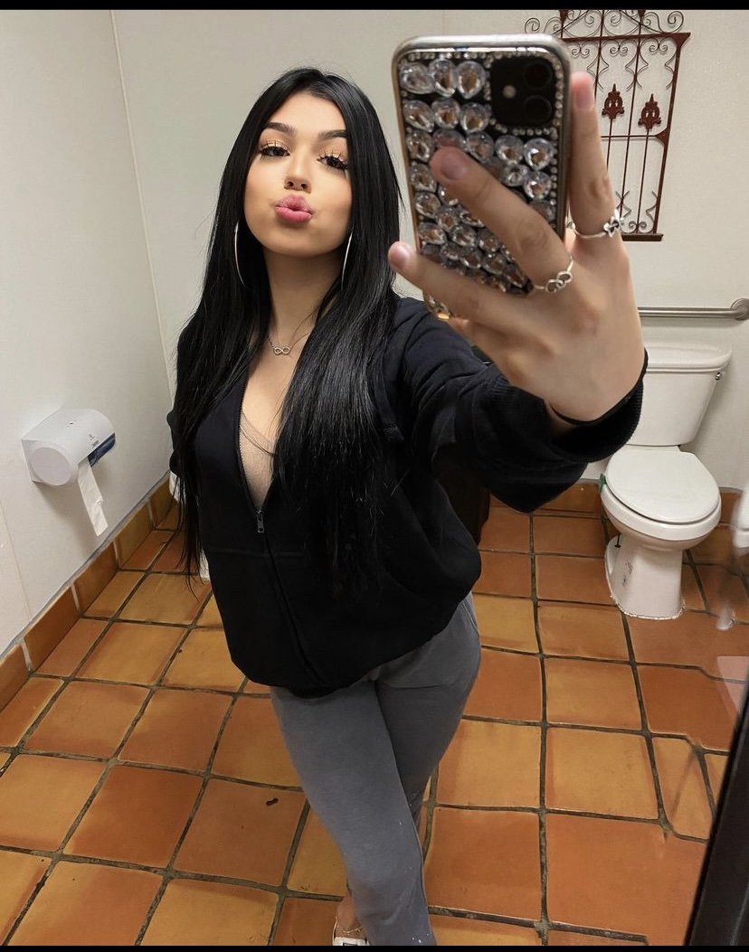 Cute Young Latina Teen Gets Leaked On Snapchat Taking Dick #LKOE32kx