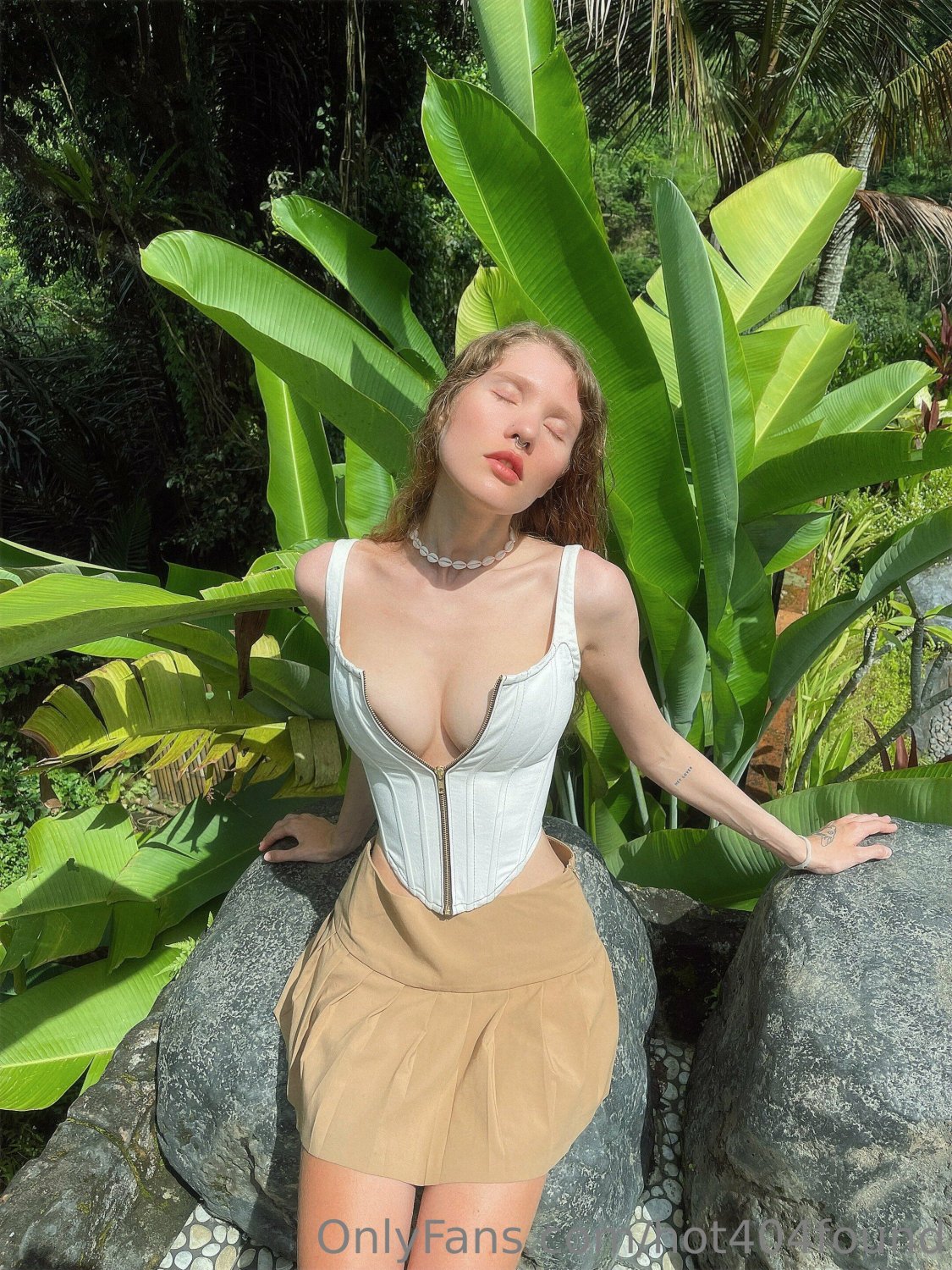 Very big tits on slim model - ɥoʇㄣ0ㄣɟonup #qEmPyaWS